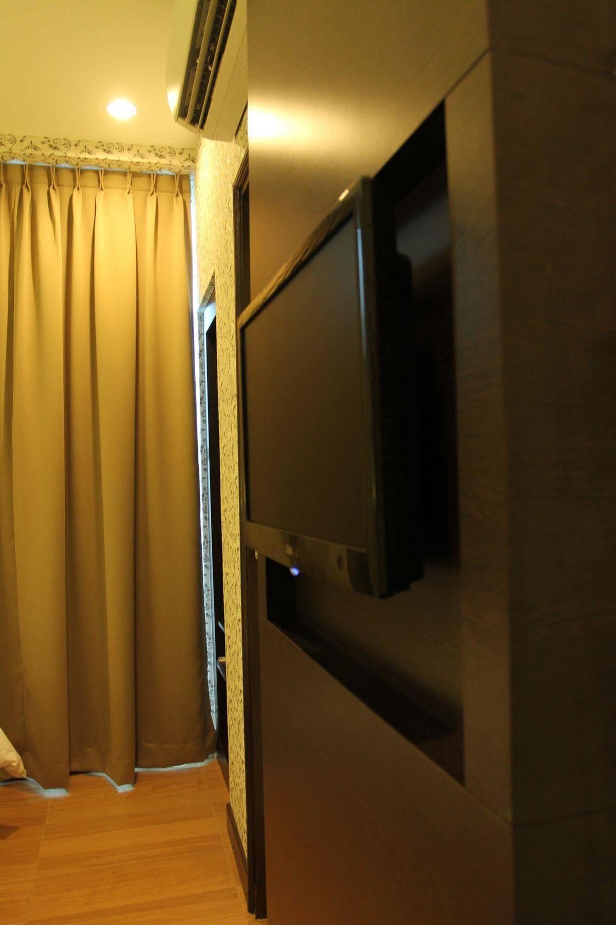 Wf Hotel Johor Bahru Esterno foto