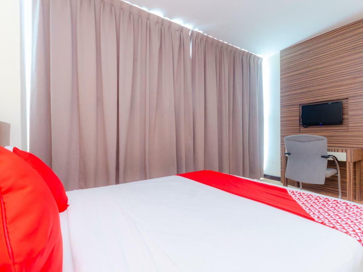 Wf Hotel Johor Bahru Esterno foto