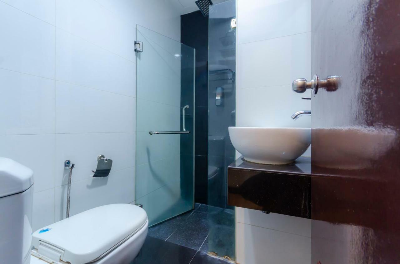 Wf Hotel Johor Bahru Esterno foto